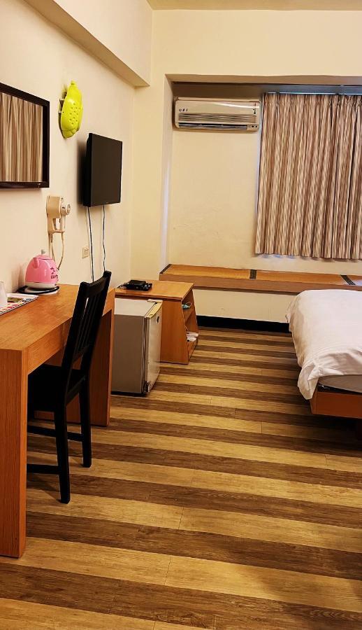 Hwa Hong Hotel Kaohsiung Dış mekan fotoğraf