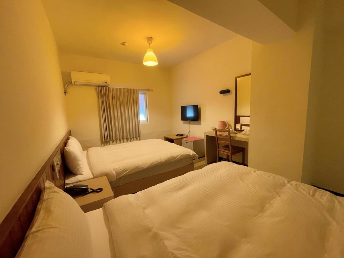 Hwa Hong Hotel Kaohsiung Dış mekan fotoğraf