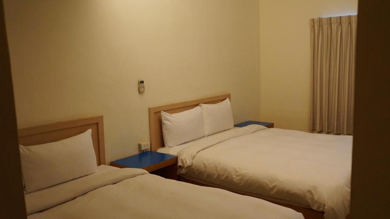 Hwa Hong Hotel Kaohsiung Dış mekan fotoğraf
